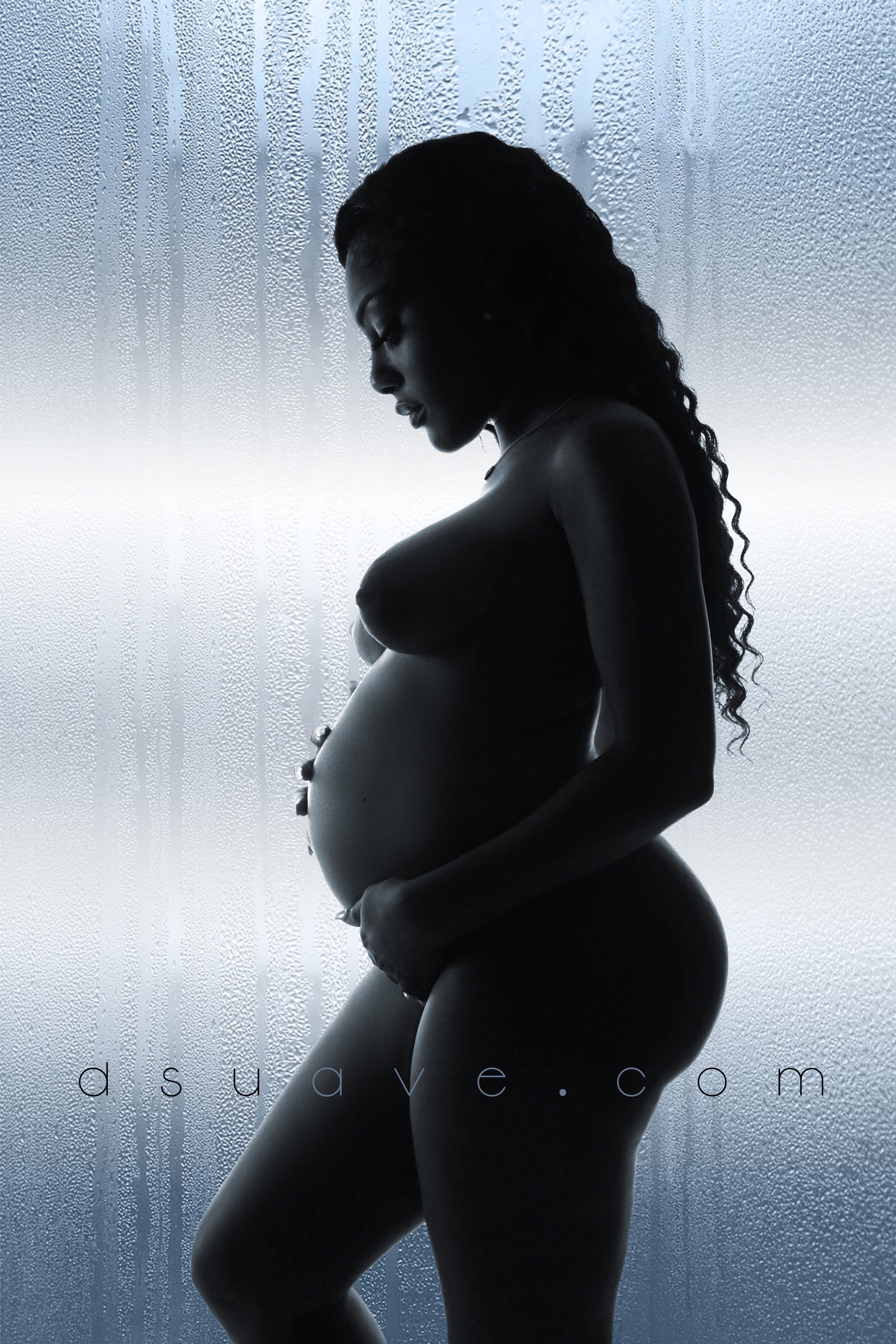 Maternity photography by D.Suave