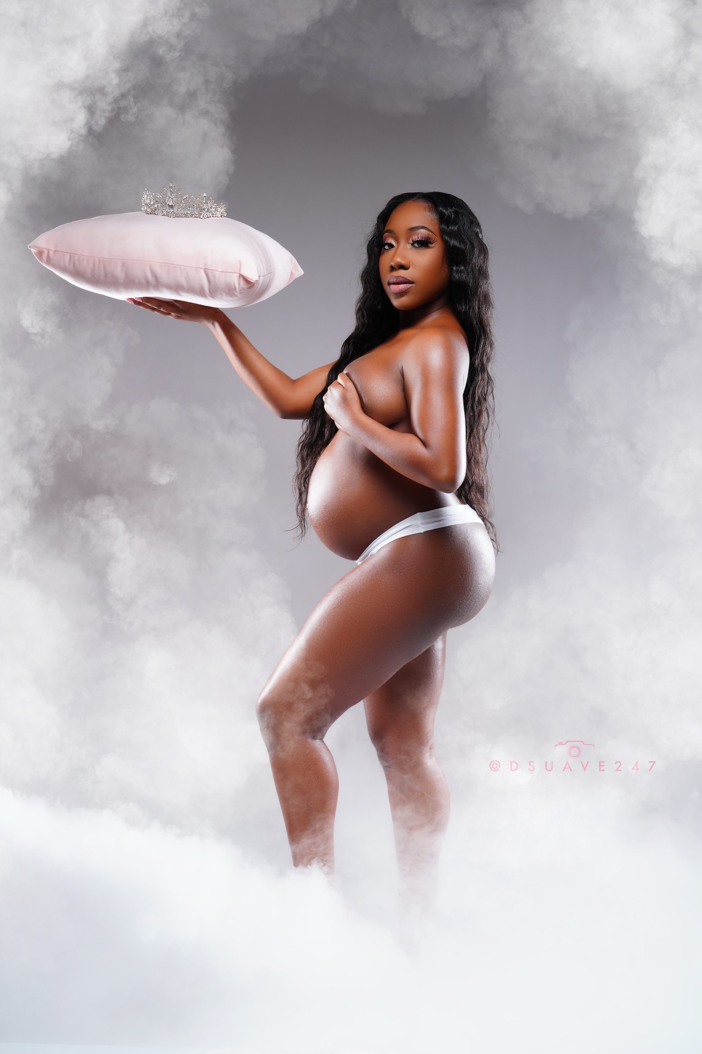Maternity photography by D.Suave